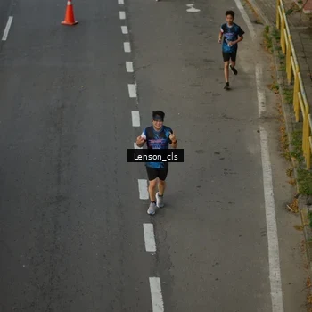 Runner Photo 7661042
