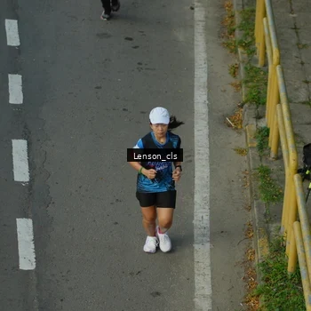 Runner Photo 7661045