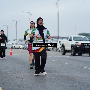 Runner Photo 7661055