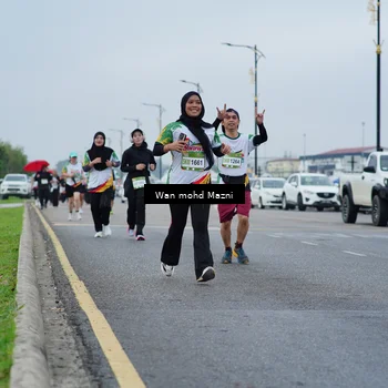 Runner Photo 7661062