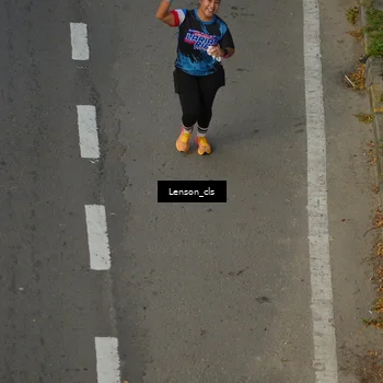 Runner Photo 7661075