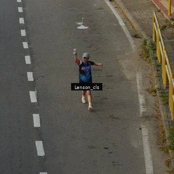 Runner Photo 7661100