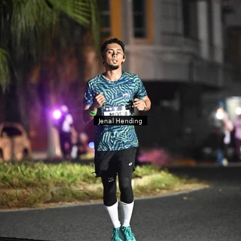 Runner Photo 7661103
