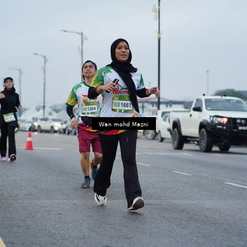 Runner Photo 7661109
