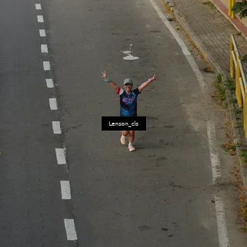 Runner Photo 7661110