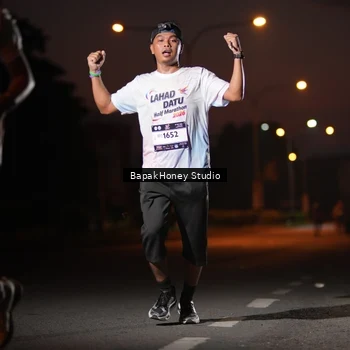 Runner Photo 7661119