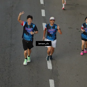 Runner Photo 7661132