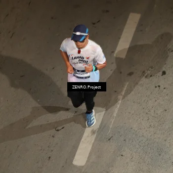 Runner Photo 7661136