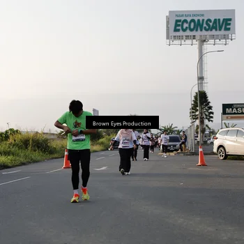 Runner Photo 7661139