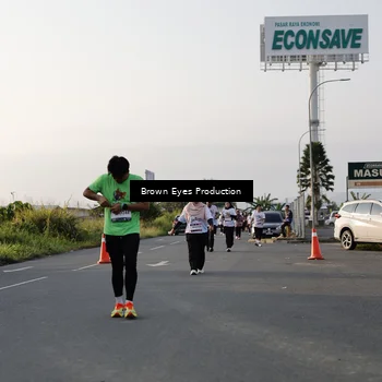 Runner Photo 7661165
