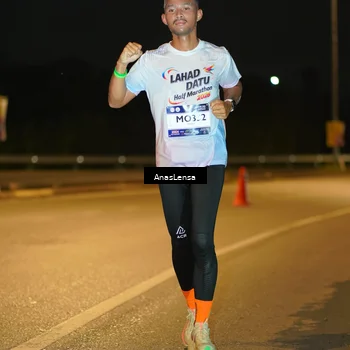 Runner Photo 7661171