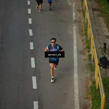 Runner Photo 7661188