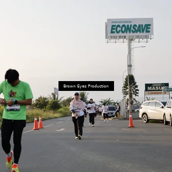 Runner Photo 7661195
