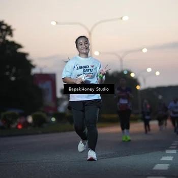 Runner Photo 7661200