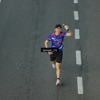 Runner Photo 7661203