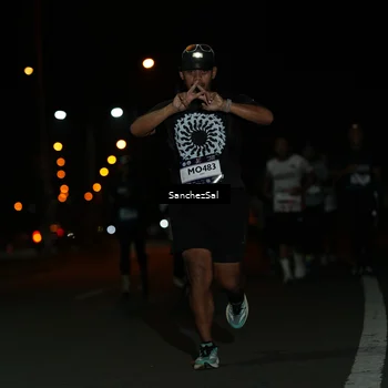 Runner Photo 7661219