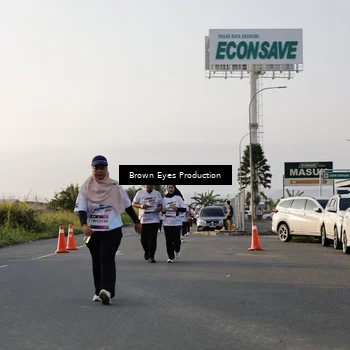 Runner Photo 7661251