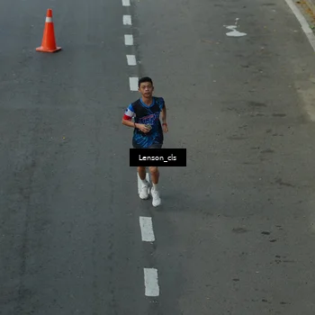 Runner Photo 7661260