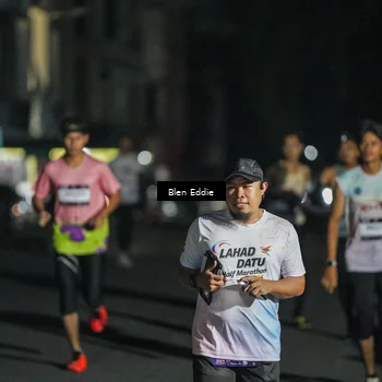 Runner Photo 7661276