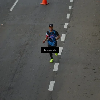 Runner Photo 7661285
