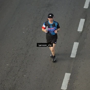 Runner Photo 7661300