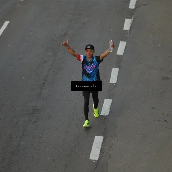 Runner Photo 7661304