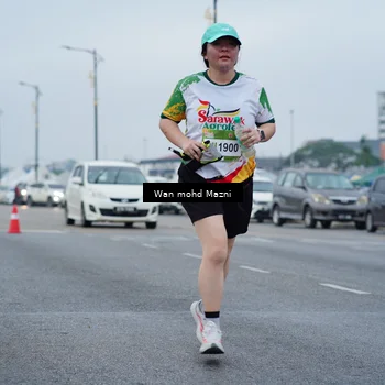 Runner Photo 7661318
