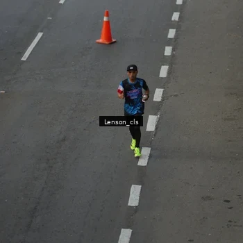 Runner Photo 7661322