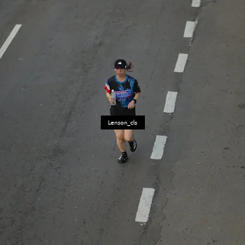 Runner Photo 7661330