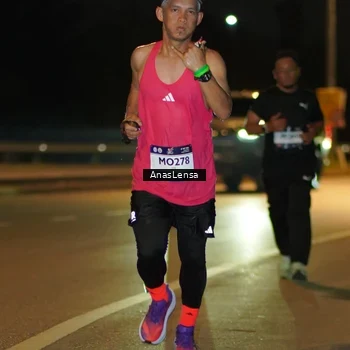 Runner Photo 7661333