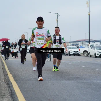 Runner Photo 7661359
