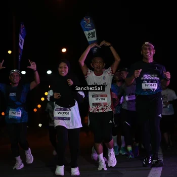 Runner Photo 7661367
