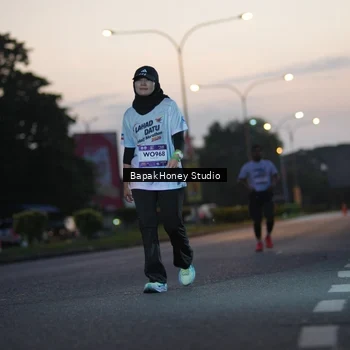 Runner Photo 7661369