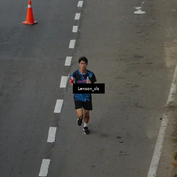 Runner Photo 7661372