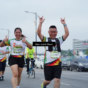 Runner Photo 7661373