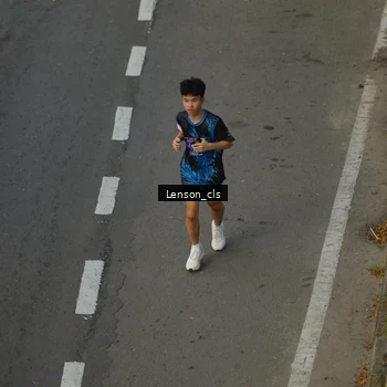 Runner Photo 7661375