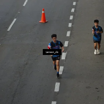 Runner Photo 7661391