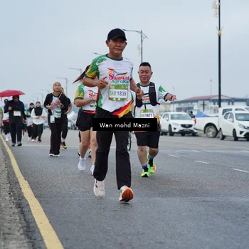 Runner Photo 7661401