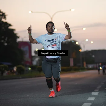 Runner Photo 7661407