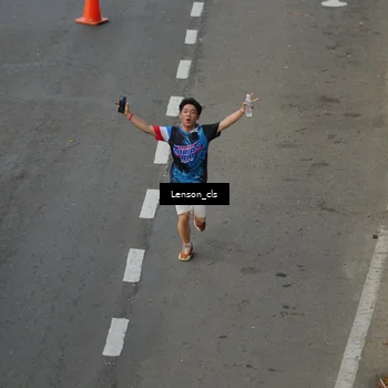Runner Photo 7661443