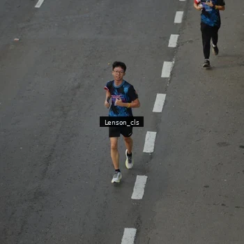 Runner Photo 7661444