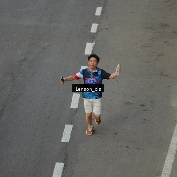 Runner Photo 7661451