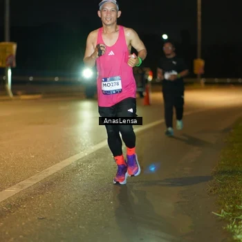 Runner Photo 7661463