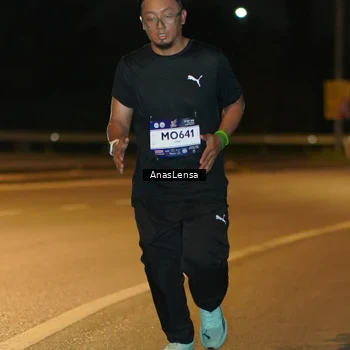 Runner Photo 7661472