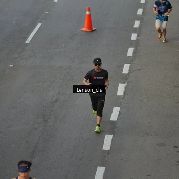 Runner Photo 7661485