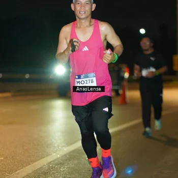 Runner Photo 7661492