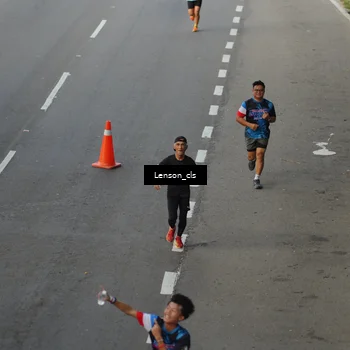 Runner Photo 7661509