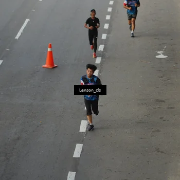 Runner Photo 7661514