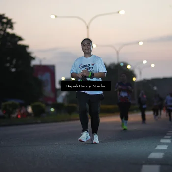 Runner Photo 7661517