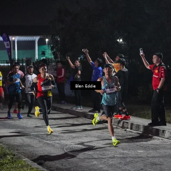 Runner Photo 7661526